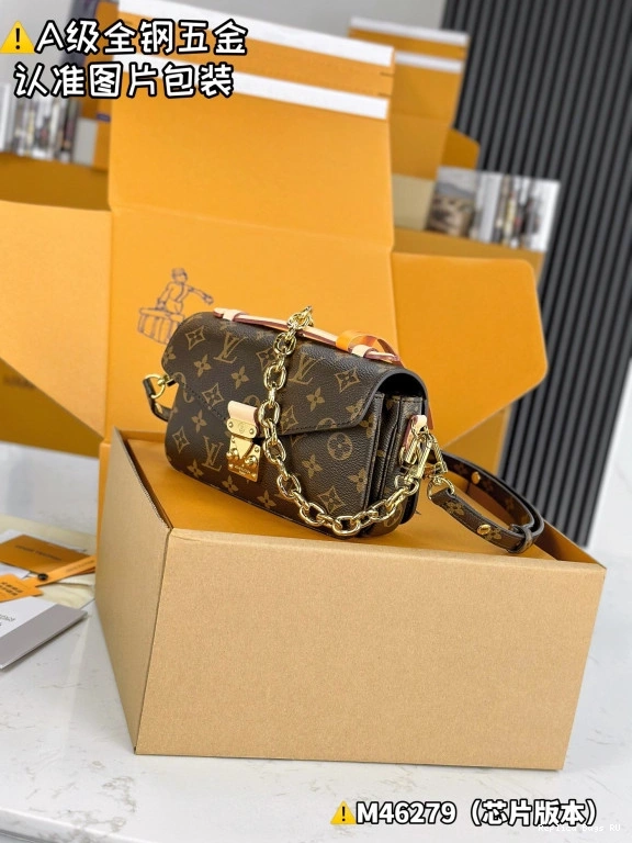 Affordable LOUIS EAST WEST POCHETTE VUITTON METIS 0820
